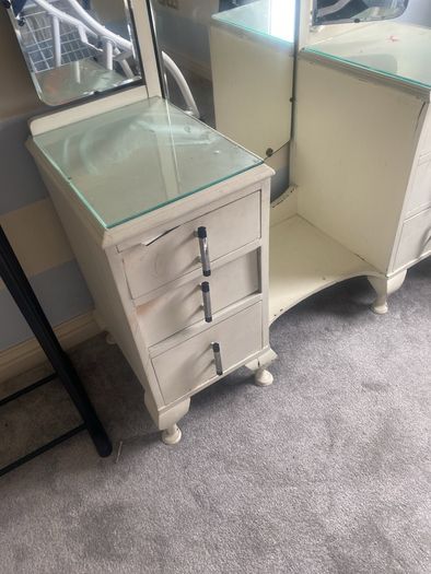 dressing table