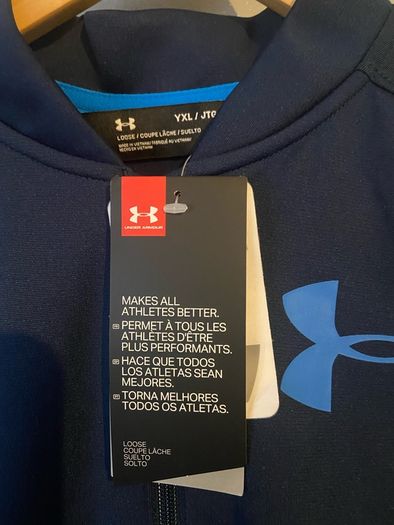BNWT Under Armour Zip Up YXL