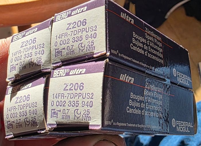 500+ Bosch Beru Spark Plugs JOT LOT