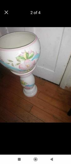 ceramic stand