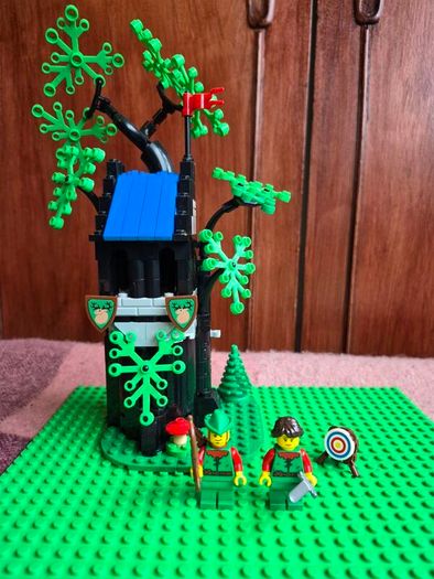 Lego Forest Hideout promotional set 40567