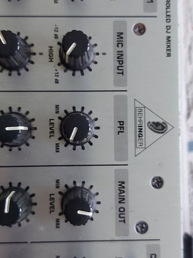 BEHRINGER PRO MIXER Model VMX 200, working great and in excellent condition