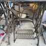 singer sewing machine Image 2