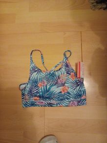 Sports top