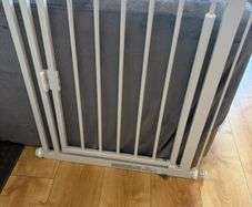 pet/baby gate
