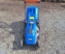 Hyundai electric lawnmower