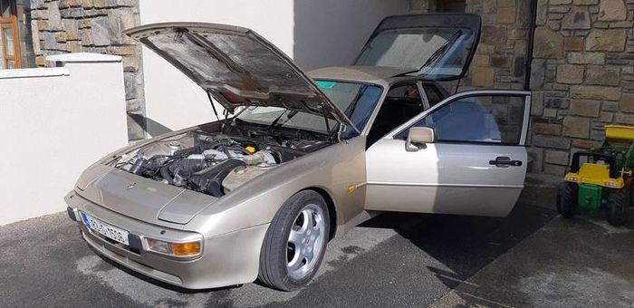 porsche 944