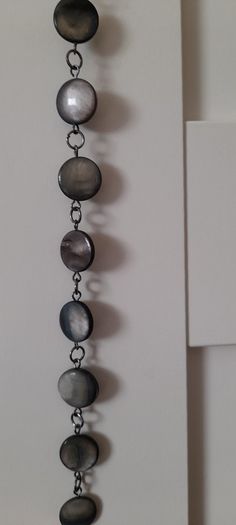 necklace grey pearlescent