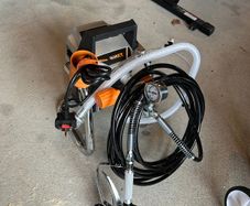 Airless paint sprayer
