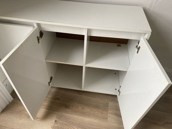 Free standing cabinet