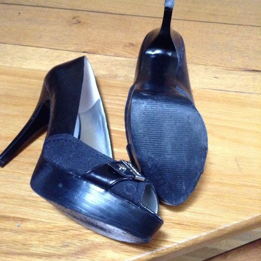Guess Black Leather Peeptoe Platform Shoes size 6
