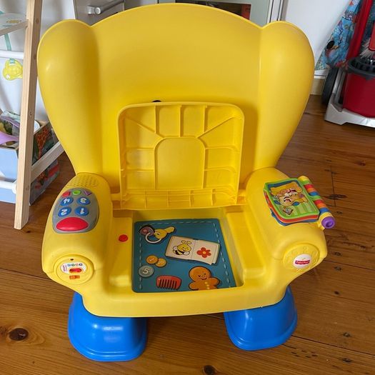 Fisher Price Laugh & Learn Smart Stages Chair in Yellow