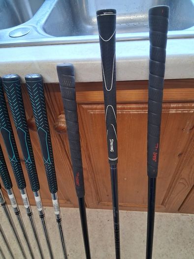 Golf clubs. Set Of Mens Left Handed Golf Clubs In Very Good+ Condition.
