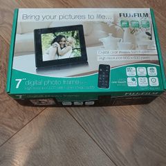 Digital camera frame