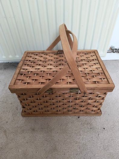 Wicker Picnic Basket with cutlery.