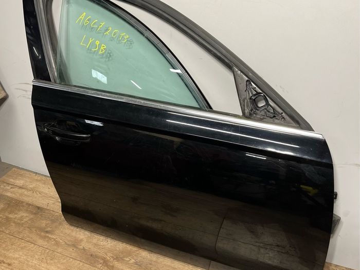 Driver side door Audi a6 c7 2013 LY9B