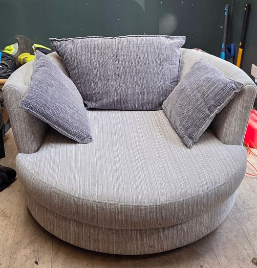 Swivel armchair