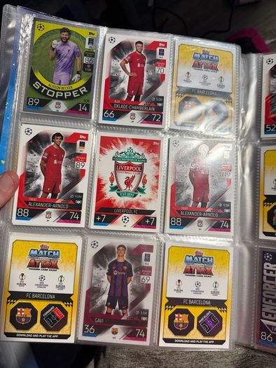 football cards + binders (offers Welcome )