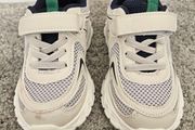 Boys runners size UK 9/26