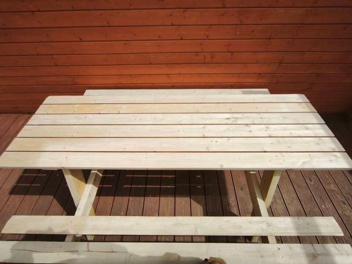 picnic bench table
