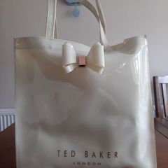Ted Baker Shopper