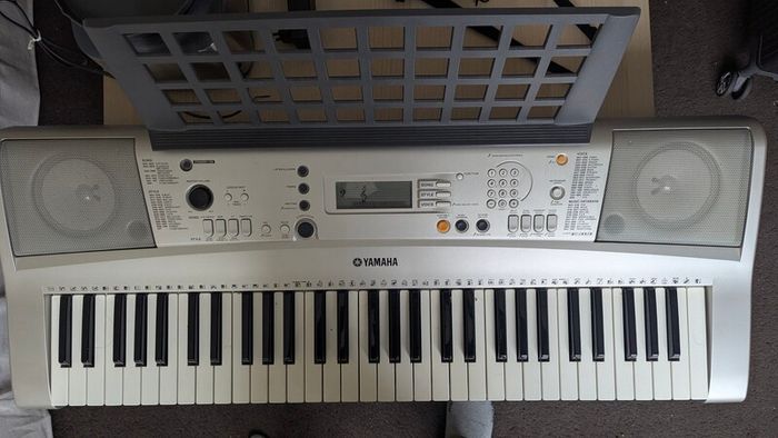 Yamaha keyboard psr e313