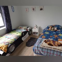 kids car bed