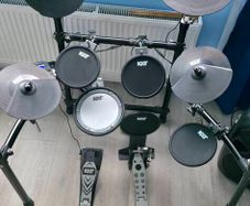 Kat Kt-200