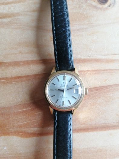 Vintage Women Omega Geneve Watch