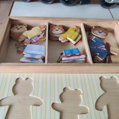 Melissa and Doug dress up puzzle