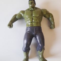 Incredible Hulk 12' Talking with Flashing Eyes