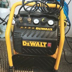 Dewalt DPC10QTC Mid Pressure Super Quiet Oil Free Compressor -230v + 2 Pneumatic Gun nailer +stapler