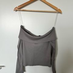 Off shoulder long sleeve top
