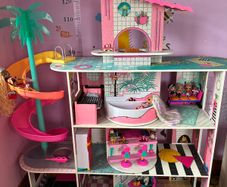 LOL Dollhouse