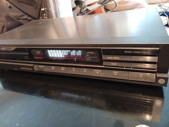 Technics cd player