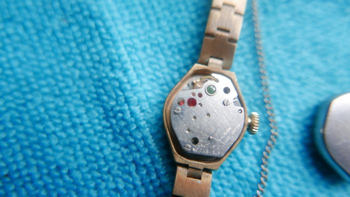 Vintage Atlanta Ladies Watch Tested And Works (good condition)