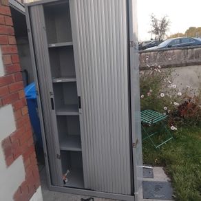 Storage cabinet