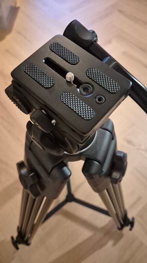 Heavy Duty Camera Tripod - Up to 1.8m - Perfect Condition