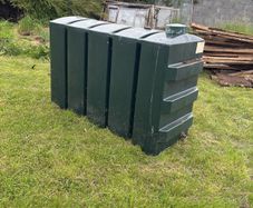 Oil tank