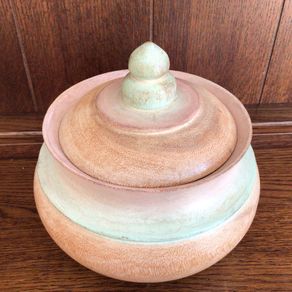 Wooden bowl with Lid