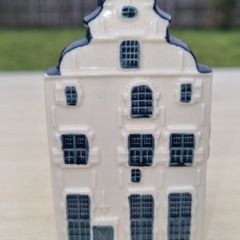 KLM Blue Delft miniature collector's house