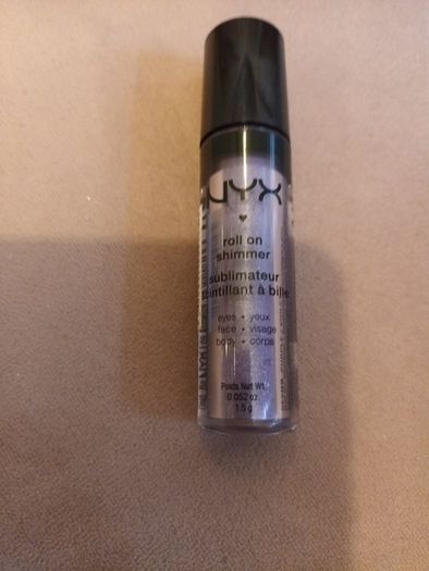 NYX  roll on shimmer  make up for eyes face or body