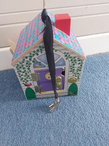 Melissa and Doug  Key House