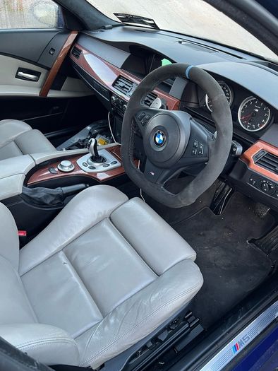 Breaking bmw m5 e60 5 series 2006 v10 5.0 s85b50