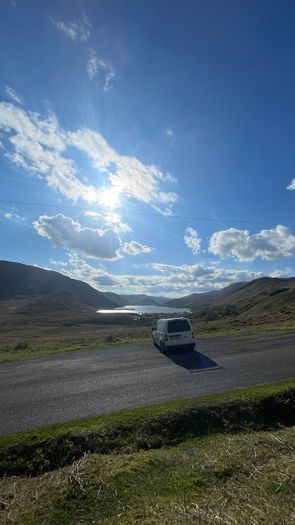Cosy Volkswagen Caddy Maxi Camper