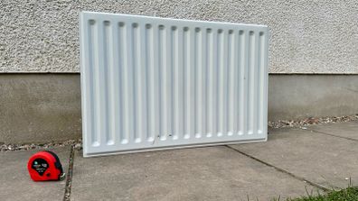 Free radiator Width 79, Hight 52, depth 10cm.