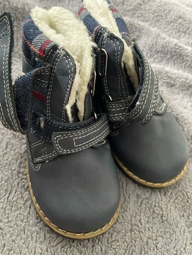 Boys shoes size 22(uk5)-27(uk8.5)