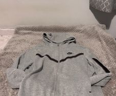 Grey Nike Tech Fleece