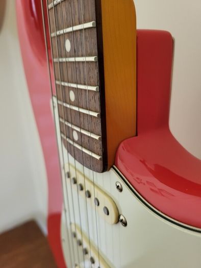 Squier Simon Neil Stratocaster