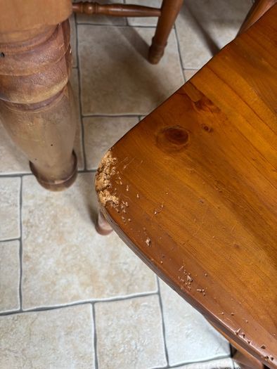 kitchen table and chairs